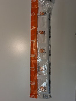 Preview: Gunsan Visage 5-fach Rahmen für 5 Dimmer Schalter Steckdosen weiß