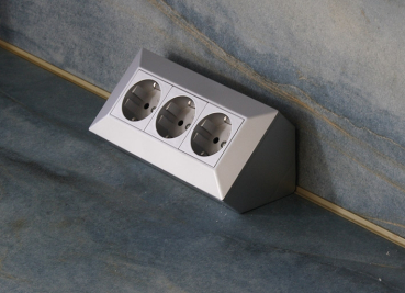 3-fach Steckdosenblock silber Aufbau-Steckdosen 23632