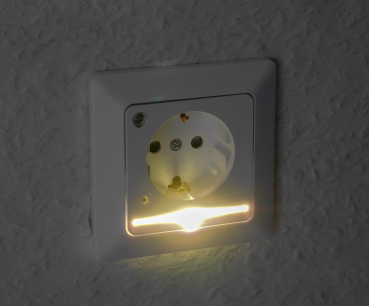 MILOS Schutzkontakt-Steckdose mit LED weiß matt UP, Licht mit Sensor 24084