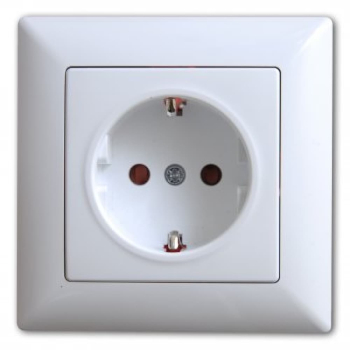 Gunsan Visage Steckdose mit erhöhtem Berührungsschutz Weiss Unterputz 1281100200116