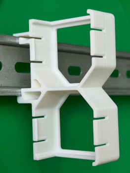 Preview: SOIXX Hutschienenhalter für 2x Shelly Wave PLUS, Gen3, Gen4 Halter DIN Rail 35mm SHD-2G9-218