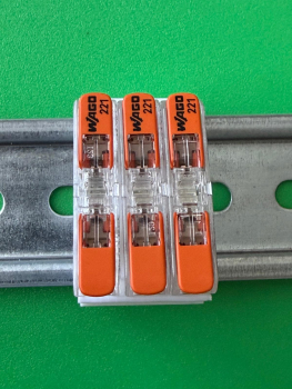 Preview: SOIXX Hutschienenhalter XWD für 3x WAGO 221-2411 DIN Rail 35mm Weiß