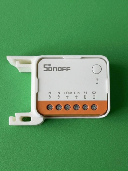 Preview: 4x SOIXX Hutschienenhalter 90° Halter für Sonoff Mini R4 DIN Rail 35mm Hutschiene SFD-4MR4-028