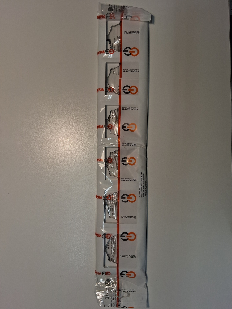 Gunsan Steckdosenabdeckung Visage 6-fach Rahmen weiss für 6 Schalter