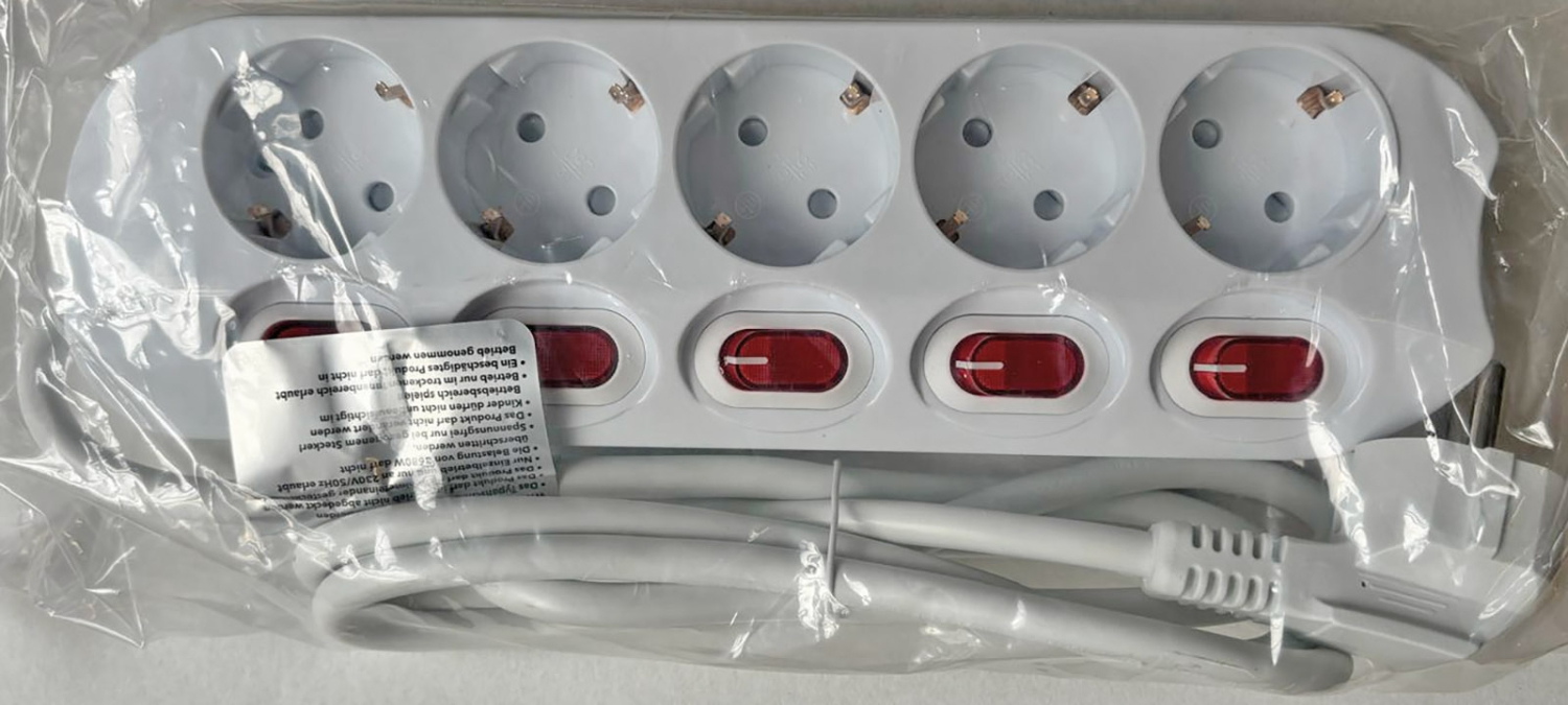 ChiliTec Steckdosenleiste mit Einzelschaltung 5-fach weiß 1,5m Kabel 22128