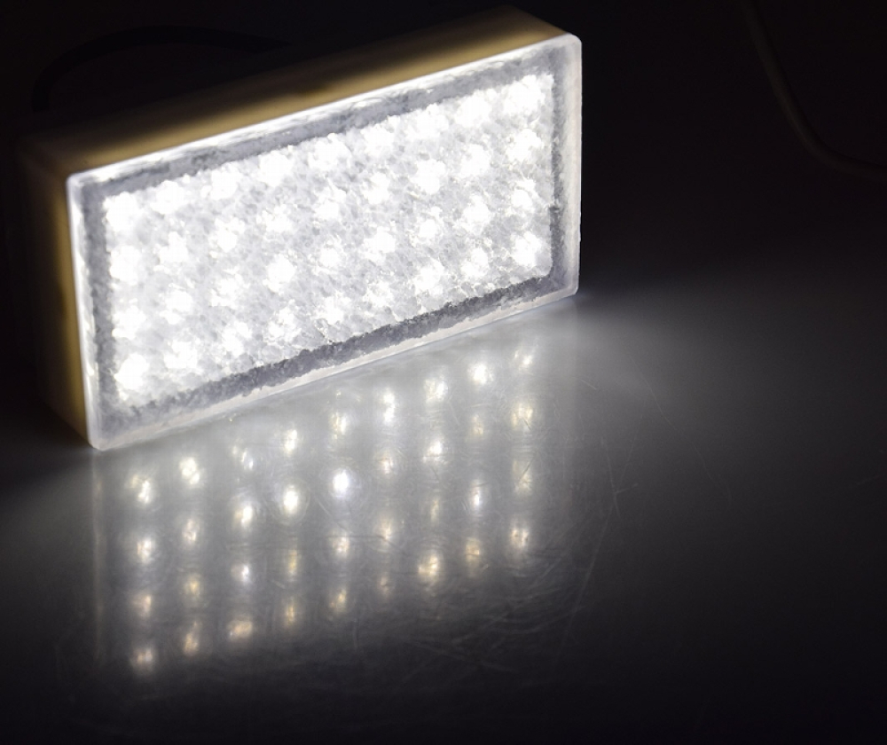 LED Bodenspotleuchte "BRIKX 20" neutralweiß 4500K 20x10x7 180lm IP67 Pflasterstein