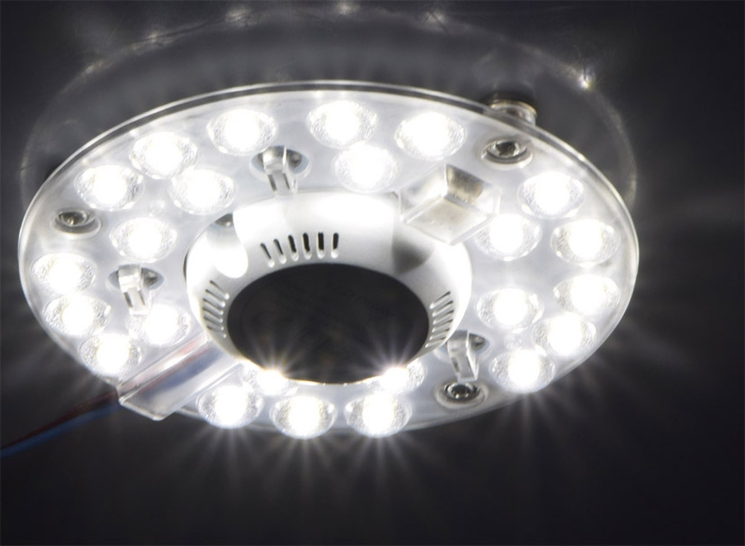 ChiliTec LED Modul "UM18nw" Ø18cm 18W 4000K 1990Lm Magnethalter 22325 - Leuchten Umrüstung