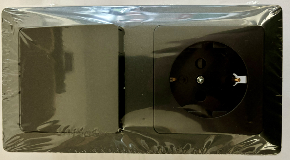 MILOS Set : Steckdose + Schalter + 2-fach Rahmen Anthrazit Klemmanschluss 23121