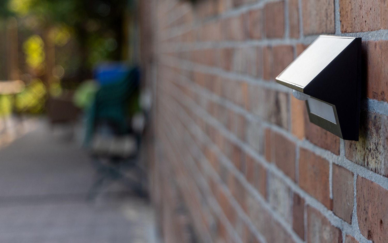 ChiliTec LED Solar Wandleuchte "SWL-AS400" IP44 PIR Bewegungsmelder 3000K 24003