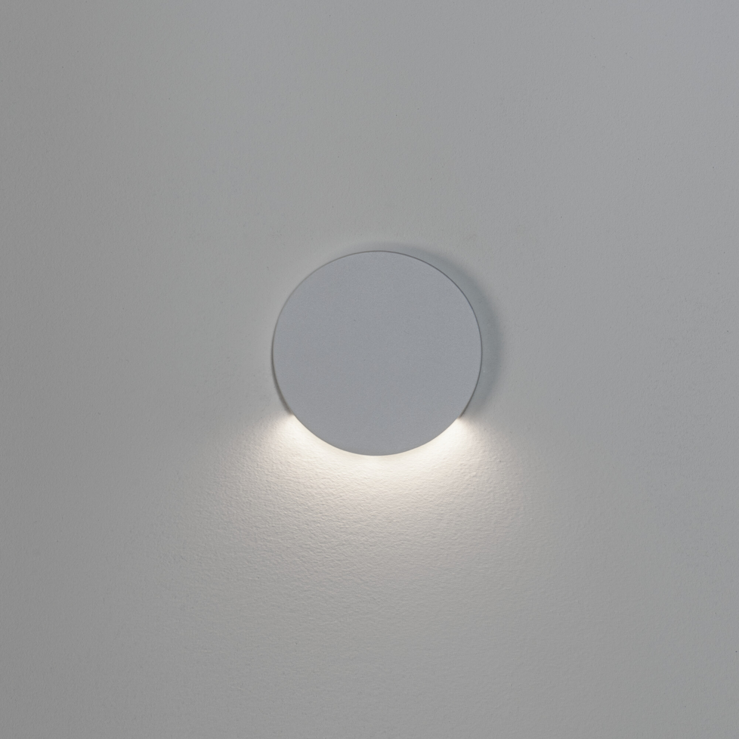 LED Stuffenleuchte MAGNIK Weiss rund 230V CCT 2700-5700K 1,7W 7Lm 90827