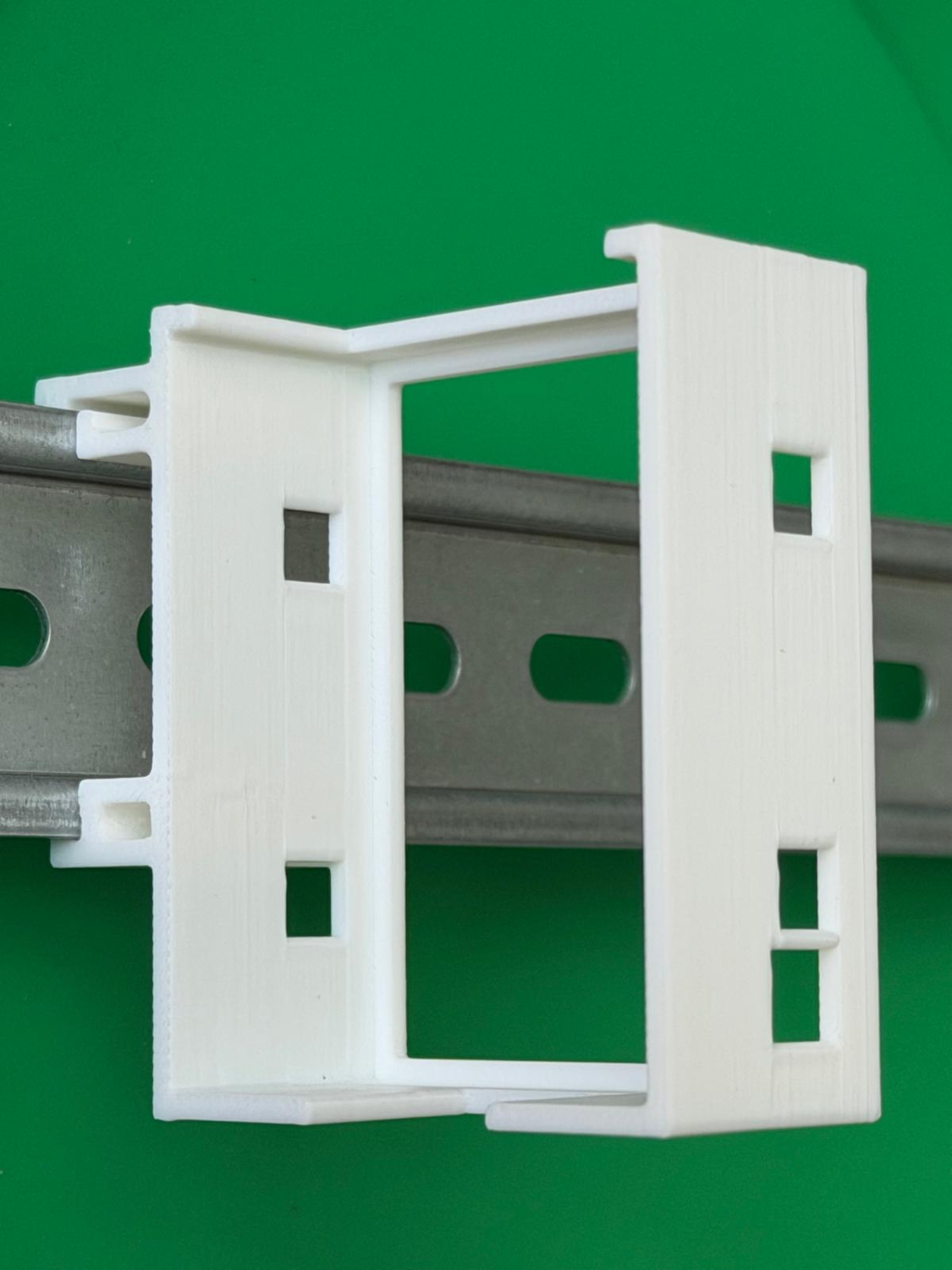 SOIXX Hutschienenhalter für Shelly OGEMRAY DIN Rail 35 mm