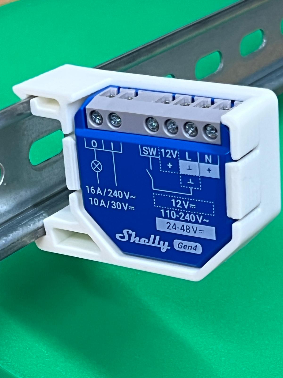 SOIXX Hutschienenhalter für Shelly PLUS, Gen3, Gen4 DIN Rail 35 mm 90 Grad SHD-G9-999