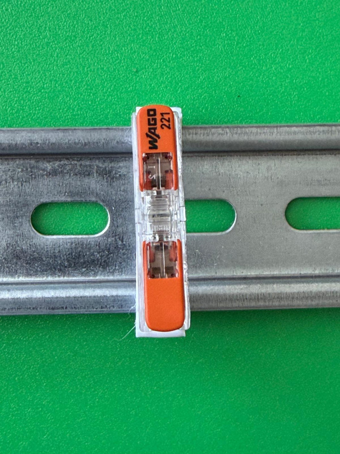 SOIXX Hutschienenhalter XWD für WAGO 221-2411 DIN Rail 35mm Weiß