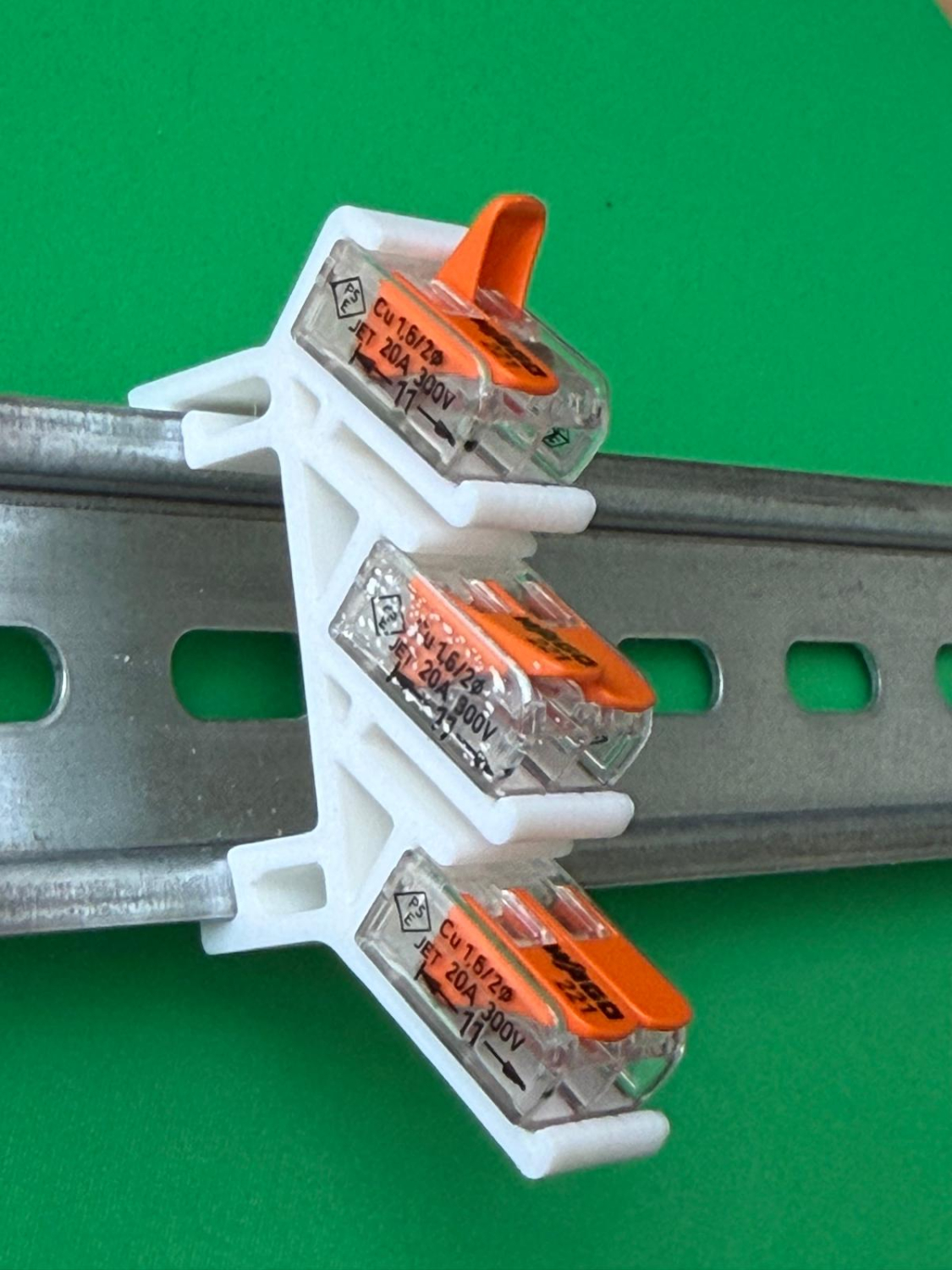 SOIXX Hutschienenhalter XWD für WAGO 221-412 DIN Rail 35mm Weiß