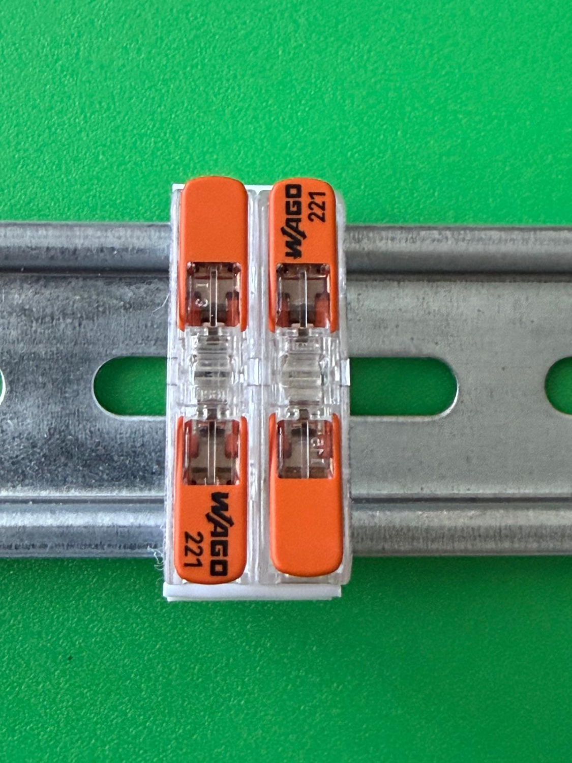 SOIXX Hutschienenhalter XWD für 2x WAGO 221-2411 DIN Rail 35mm Weiß